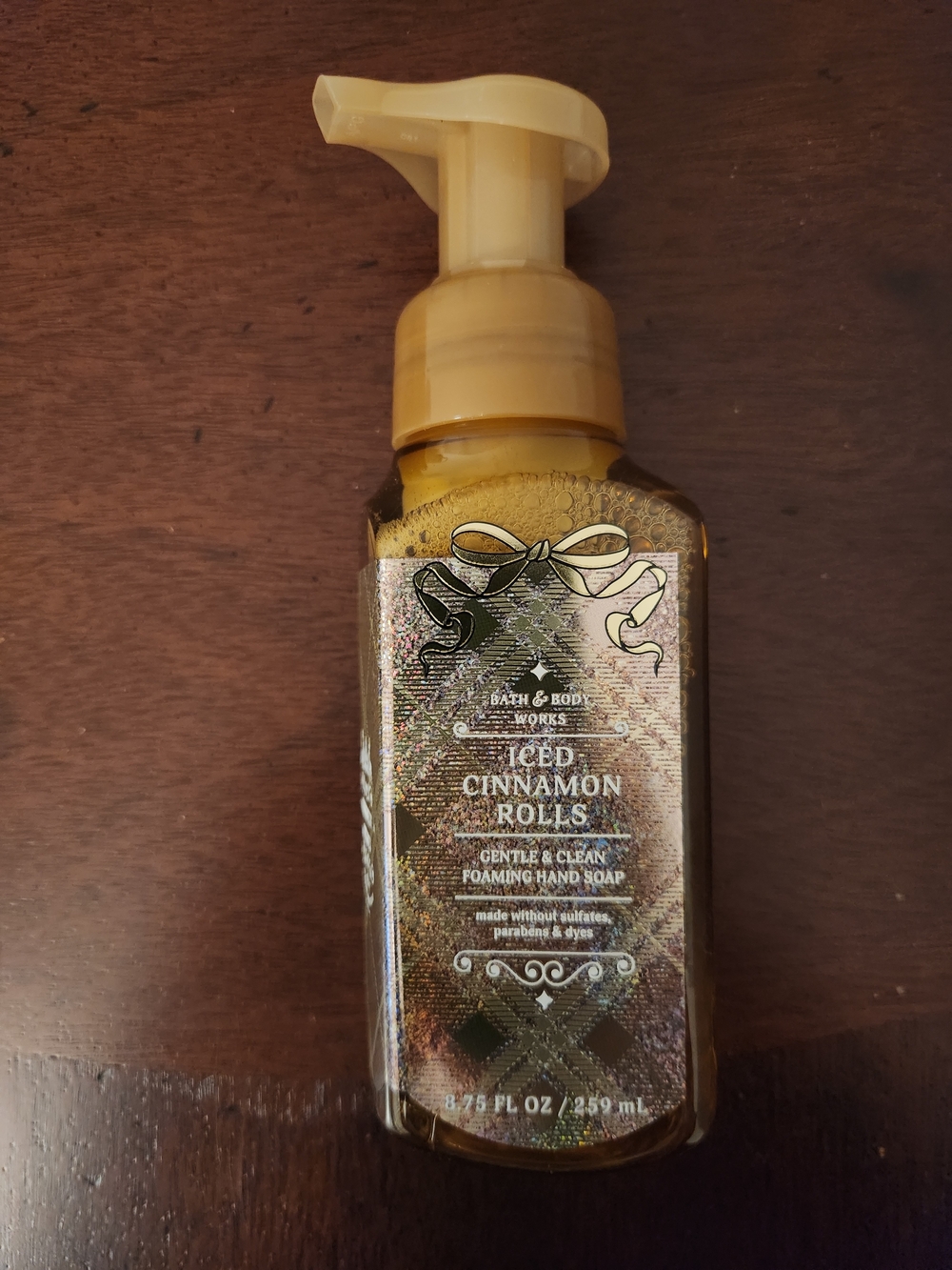 NEW Bath & Body Works Iced Cinnamon Rolls Gentle Foaming Hand Soap Holiday